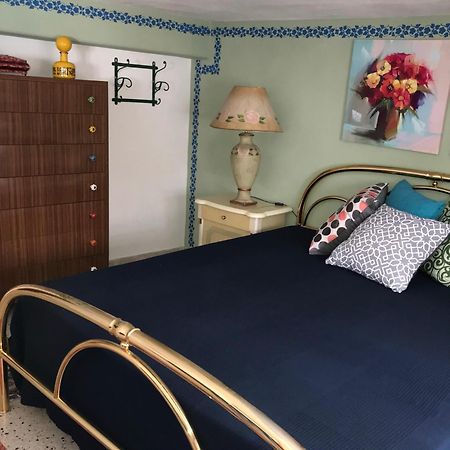 Maria Banana Guest House 폴리나 외부 사진