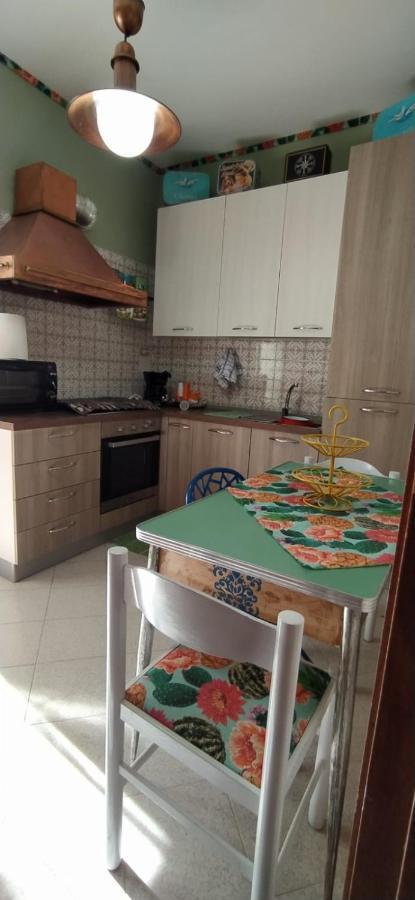 Maria Banana Guest House 폴리나 외부 사진