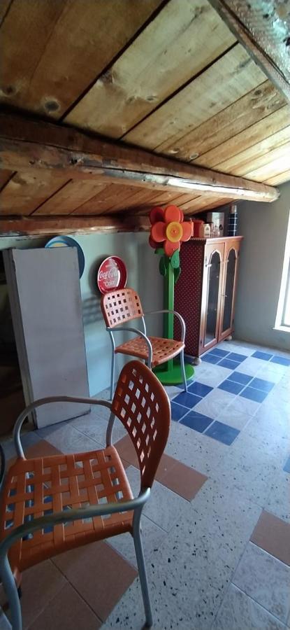 Maria Banana Guest House 폴리나 외부 사진